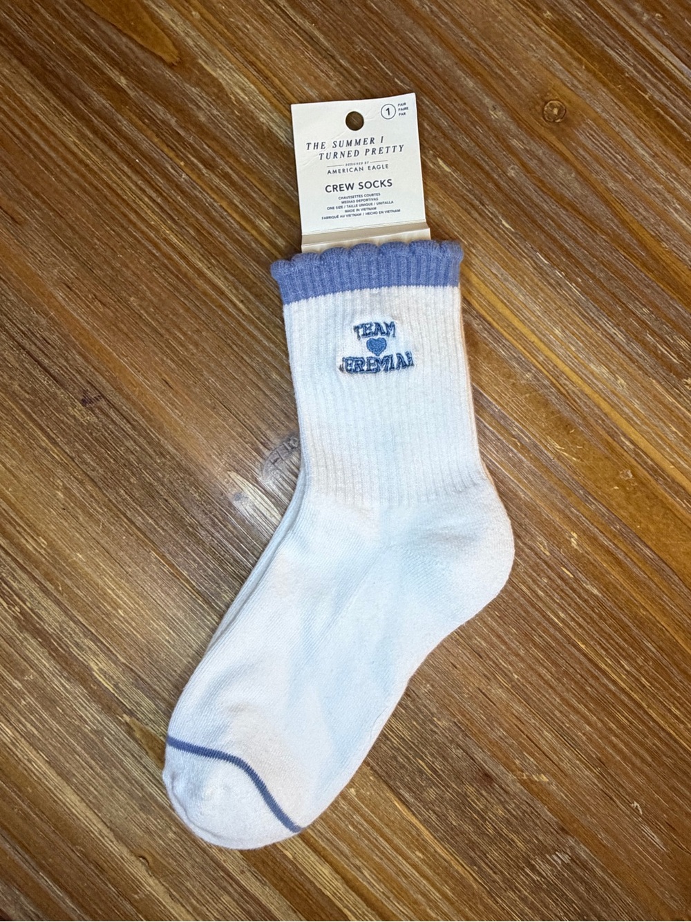 American Eagle Outfitters x The Summer I Turned Pretty Crew Socks- Team Jeremiah